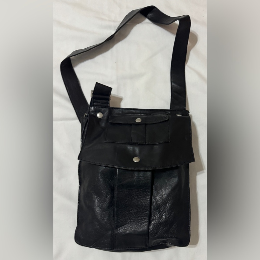 Vtg Karl Lagerfeld x H&M Black Leather messenger Crossbody bag Silver Hardware